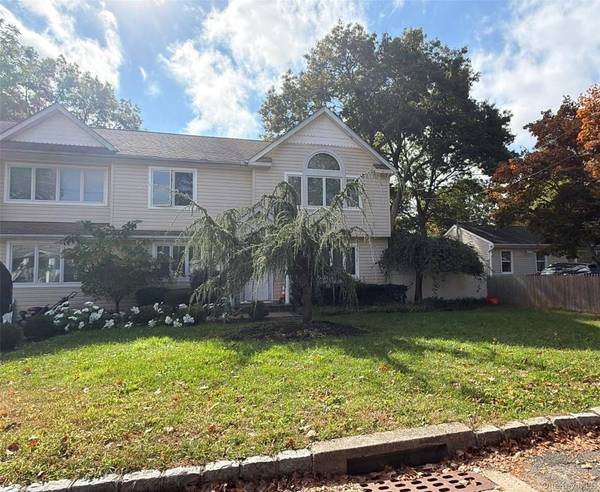 27 Wabil RD, Miller Place, NY 11764
