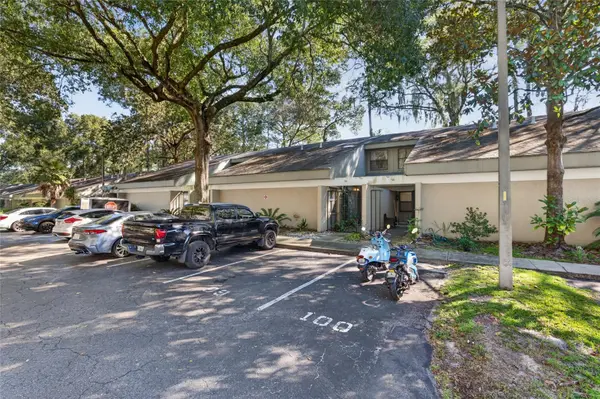 7200 SW 8TH AVE #P99, Gainesville, FL 32607