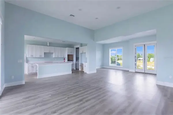 468 BLACK LAKE RD, Osteen, FL 32764