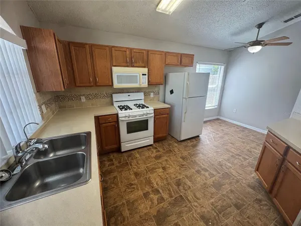 629 GARBERIA DR, Davenport, FL 33837