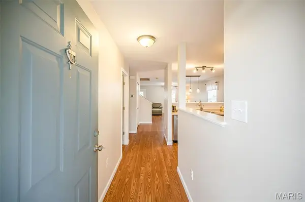 323 Essex Park DR, Wentzville, MO 63385