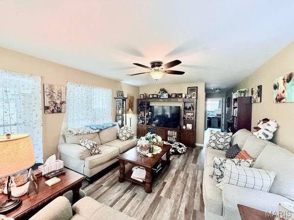 6453 Highway Z, Houston, MO 65483