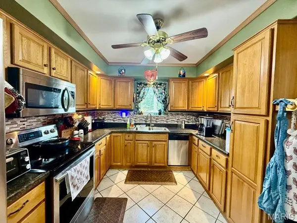 6453 Highway Z, Houston, MO 65483