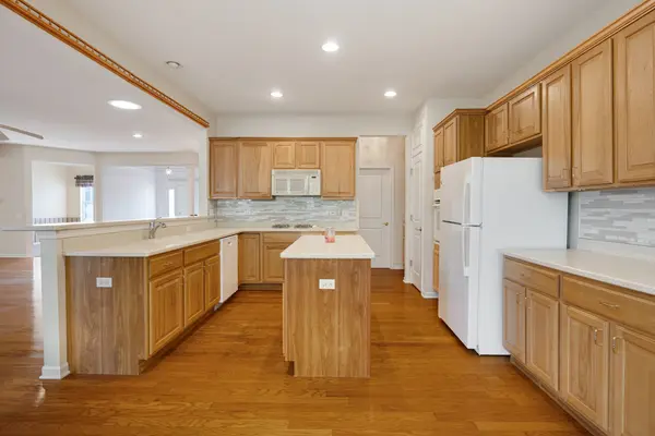 13426 Dakota Fields DR, Huntley, IL 60142