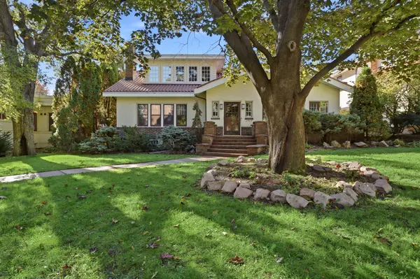 2409 W 22nd ST, Minneapolis, MN 55405