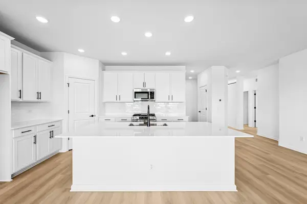 1612 Tyrone DR, Shakopee, MN 55379