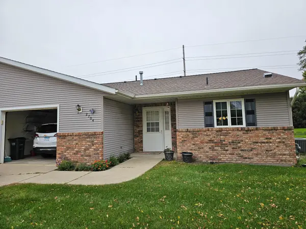 2704 9th ST SW, Willmar, MN 56201