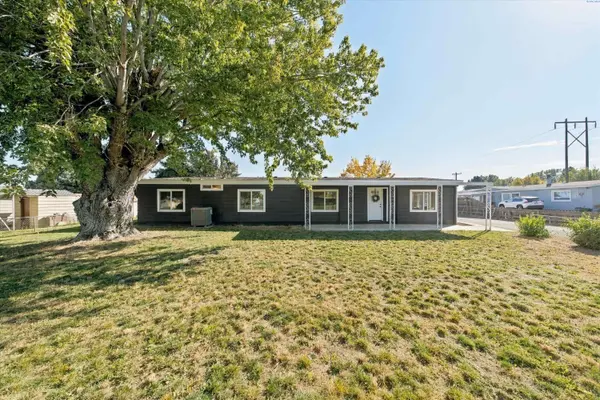2201 S Keller St, Kennewick, WA 99337