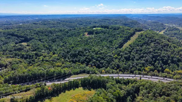 2 Conner Rd, Powell, TN 37849