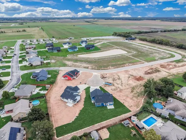 411 S Stoney Creek St, Clearwater, KS 67060