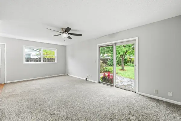 922 S Broadmoor, Wichita, KS 67207