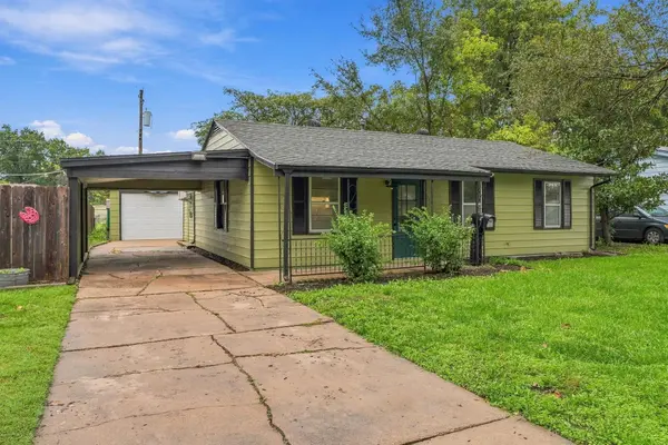 5240 S Ash St, Wichita, KS 67216