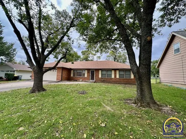 2013 Schaeffer Way, Emporia, KS 66801