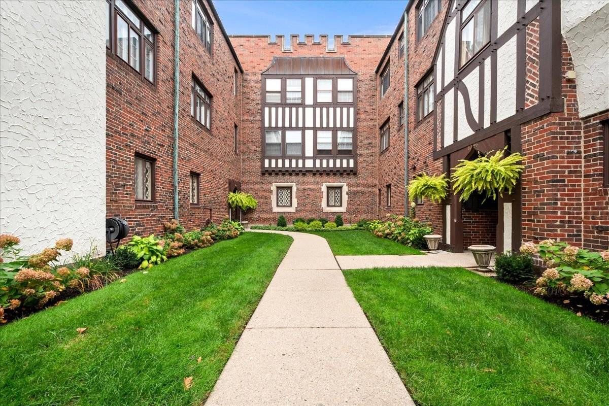 Winnetka, IL 60093