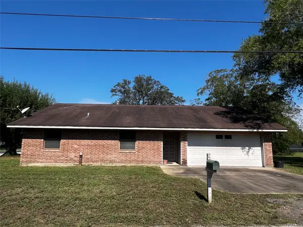 405 E Roitsch LN, La Grange, TX 78945