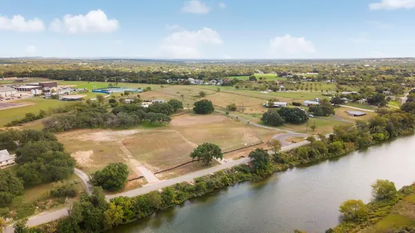 1426 River RUN, Blanco, TX 78606