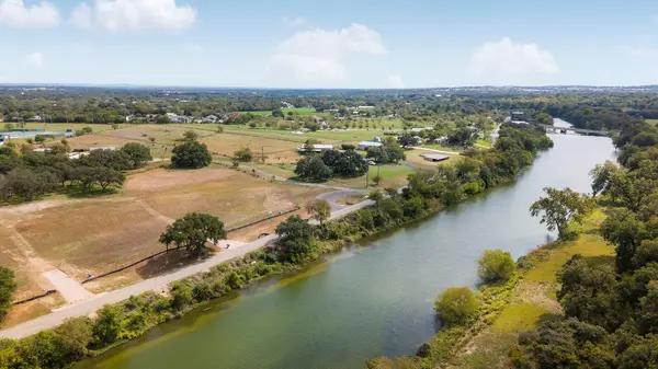 1412 River RUN, Blanco, TX 78606