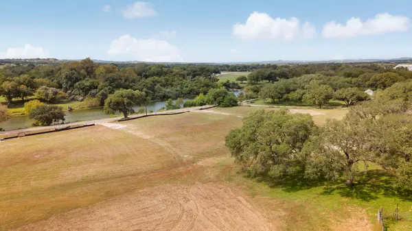 1376 River RUN, Blanco, TX 78606
