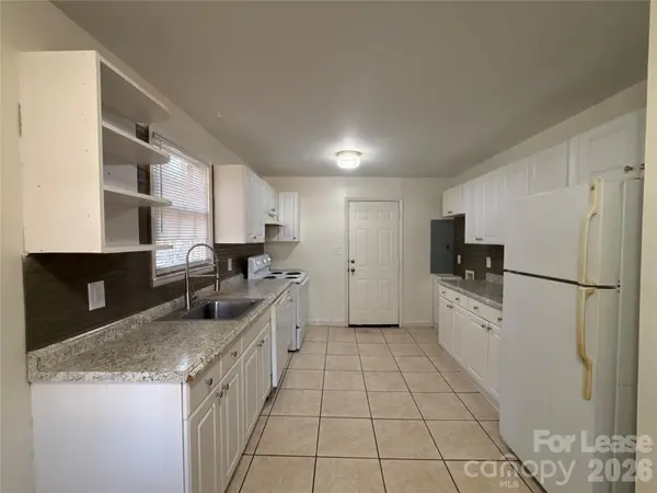 5135 Grapevine DR, Charlotte, NC 28217