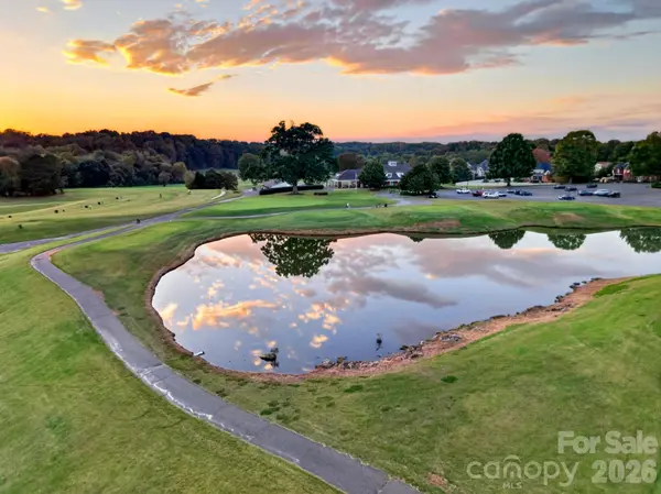 000 Seay DR, Advance, NC 27006