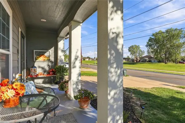 372 W Madison ST, Gardner, KS 66030