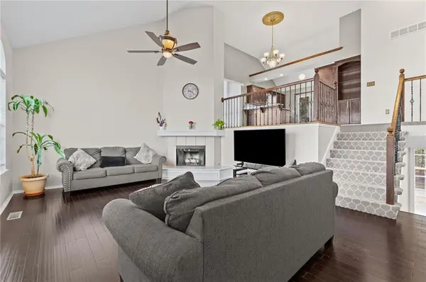 14512 WILSHIRE CIR, Grandview, MO 64030