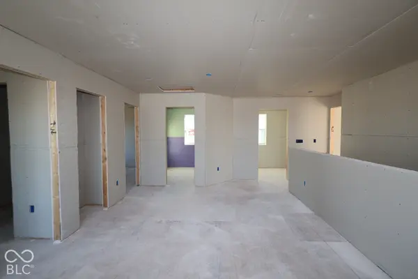 2238 Bear Oak RUN, Shelbyville, IN 46176