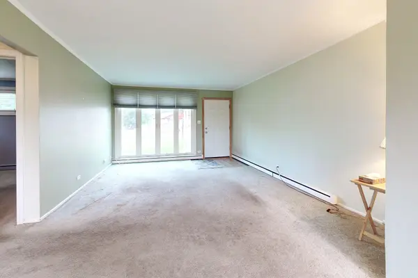 1161 W Grant DR, Des Plaines, IL 60016