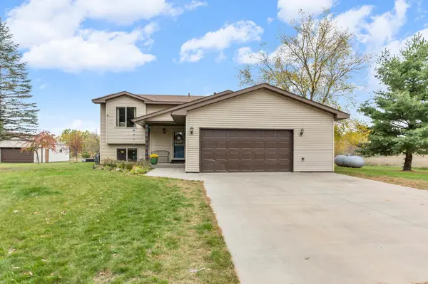 5602 285th AVE NW, Isanti, MN 55040