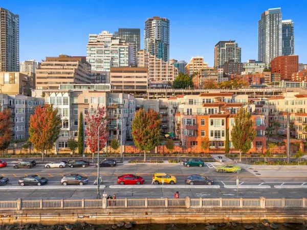 2000 Alaskan WAY #256, Seattle, WA 98121