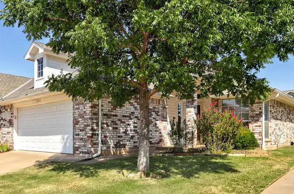 13232 Signature CIR, Oklahoma City, OK 73142