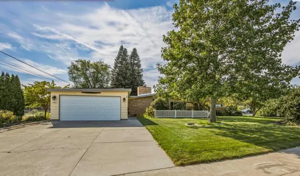 1821 Thayer Drive, Richland, WA 99354