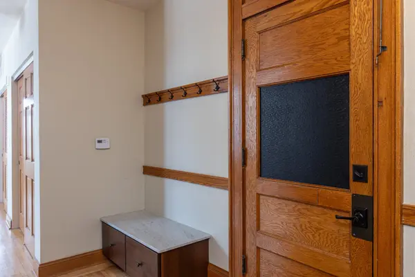 105 WASHINGTON AVE #203, Oshkosh, WI 54901-4906