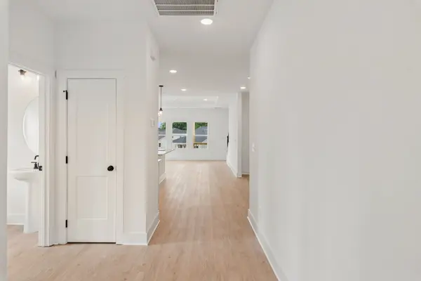 2972 Sharpstone Drive, Columbia, TN 38401
