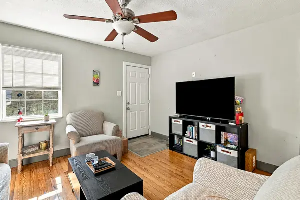 435 E Bear BLVD, Springfield, MO 65806