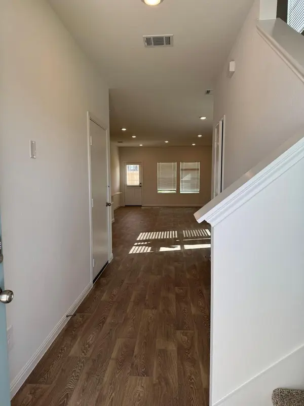 311 Yellowstone DR, Kyle, TX 78640