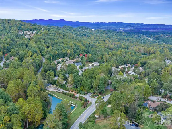 43 High Fields CT, Hendersonville, NC 28791