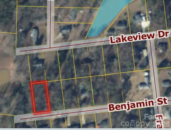 216 Benjamin ST, Greenwood, SC 69646