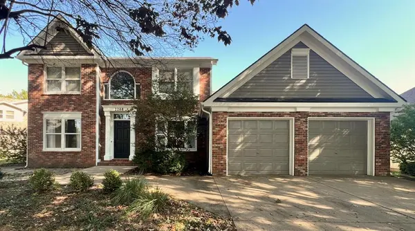 2208 Riviera DR, Lawrence, KS 66047