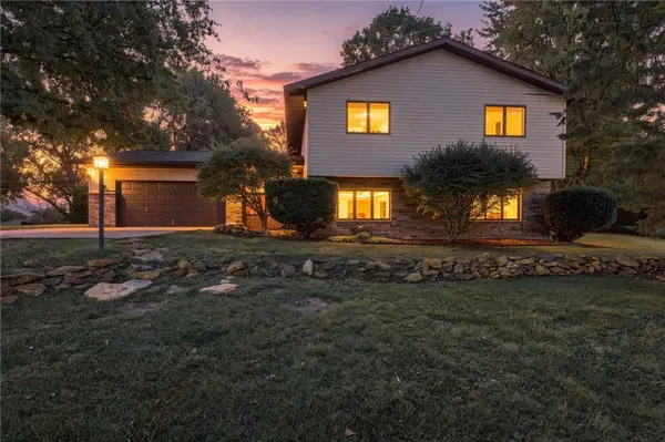 124 SE 215th RD, Warrensburg, MO 64093