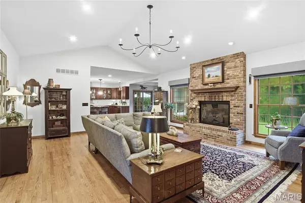 6131 Chantilly Bend, Waterloo, IL 62298