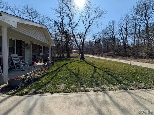 3759 Dorothy DR, De Soto, MO 63020