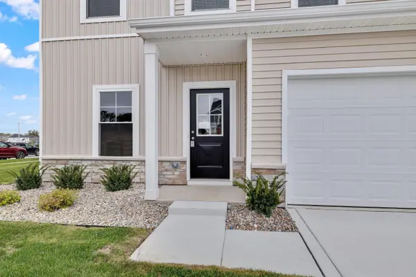 4401 Wren PL, Valparaiso, IN 46385