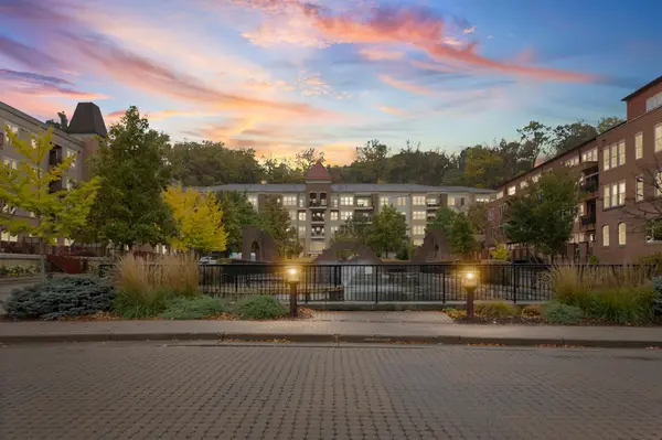 630 Main ST N #412, Stillwater, MN 55082