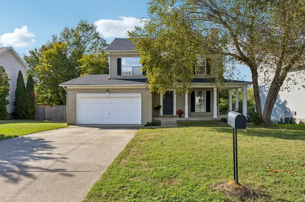 122 Waters Edge Ln, Hendersonville, TN 37075