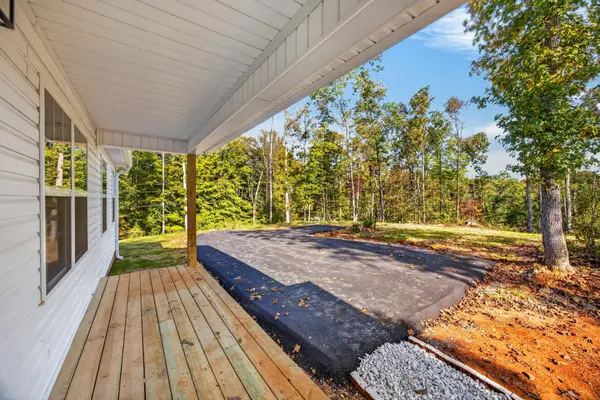 997 Hutchins Bend Rd, Sparta, TN 38583