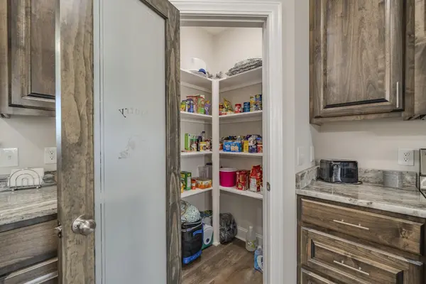 460 CORDOVA CV, Savannah, TN 38372
