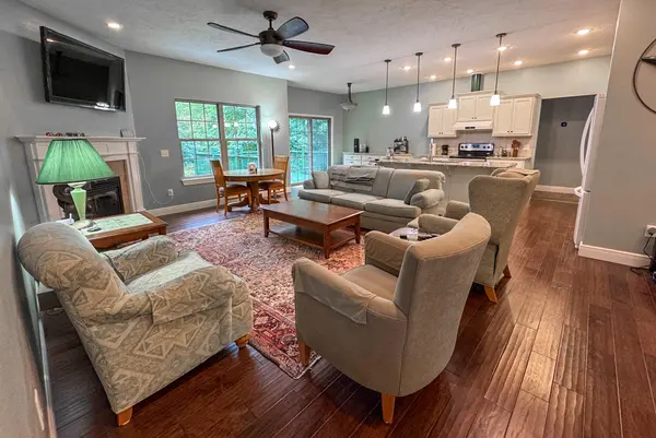 5618 E Pearson Pkwy, Strafford, MO 65757
