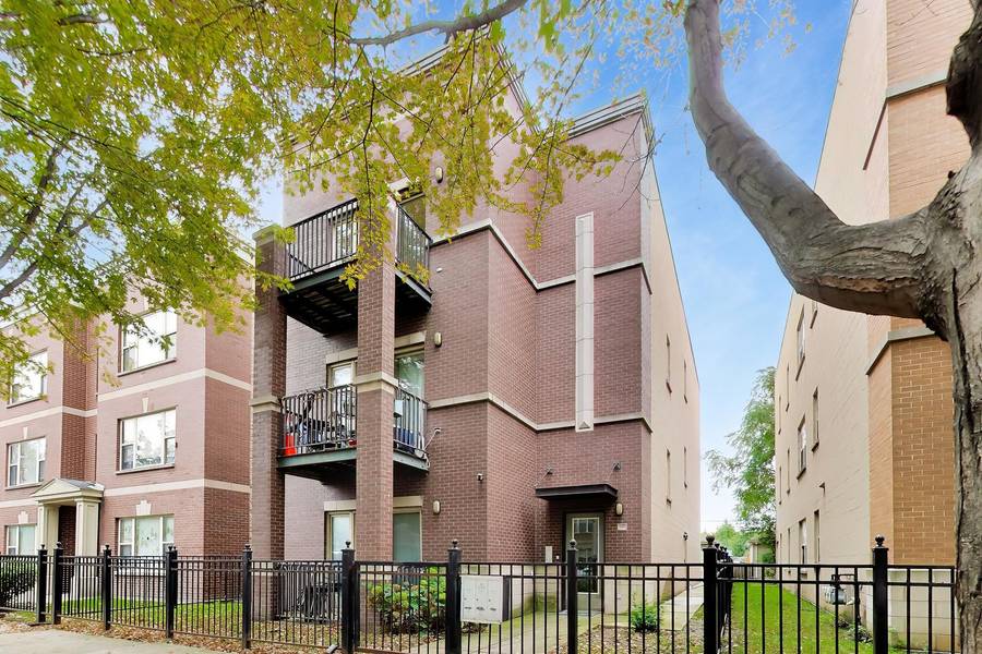 1149 W Washburne AVE #301, Chicago, IL 60608