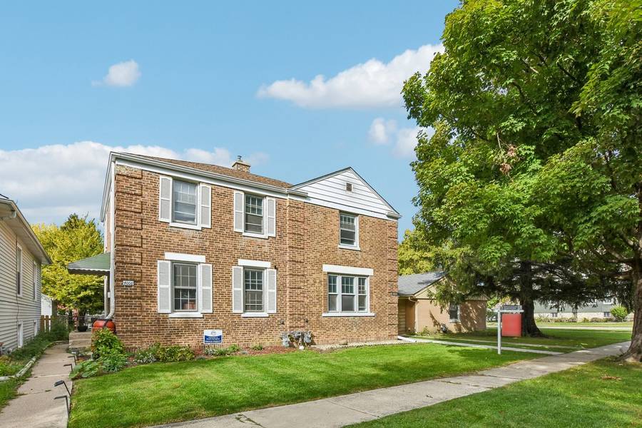 4004 Oak AVE, Brookfield, IL 60513